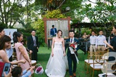 Anh trai nhờ bạn "hốt em nó đi giúp" và thế là 3 năm sau cô em gái bị "hốt" bằng một đám cưới vui hết sảy ở Singapore Anh trai nhờ bạn "hốt em nó đi giúp" và thế là 3 năm sau cô em gái bị "hốt" bằng một đám cưới vui hết sảy ở Singapore