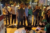 Nạn nhân bị ôtô tông chết trong trạng thái lõa thể Nạn nhân bị ôtô tông chết trong trạng thái lõa thể