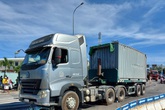 Đà Nẵng: Bị cuốn vào gầm container, bé trai 6 tuổi chết thảm, mẹ nguy kịch Đà Nẵng: Bị cuốn vào gầm container, bé trai 6 tuổi chết thảm, mẹ nguy kịch