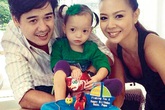 Con gái bị dự đoán chỉ sống đến năm 2 tuổi, nữ diễn viên nổi tiếng chứng minh bác sĩ sai bằng cách nuôi dạy con tuyệt vời Con gái bị dự đoán chỉ sống đến năm 2 tuổi, nữ diễn viên nổi tiếng chứng minh bác sĩ sai bằng cách nuôi dạy con tuyệt vời