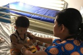 Người lớn bất cẩn, trẻ gặp nạn Người lớn bất cẩn, trẻ gặp nạn