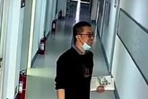 Thầy giáo đứng trước lớp làm 1 hành động "kỳ lạ", ngay lập tức gây bão mạng xã hội vì quá chuyên nghiệp và đáng yêu Thầy giáo đứng trước lớp làm 1 hành động "kỳ lạ", ngay lập tức gây bão mạng xã hội vì quá chuyên nghiệp và đáng yêu