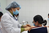 60 người hoàn thành tiêm Nano Covax phòng COVID-19 mũi đầu tiên 60 người hoàn thành tiêm Nano Covax phòng COVID-19 mũi đầu tiên