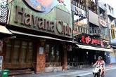 Hà Nội: Tạm dừng tất cả cửa hàng kinh doanh, karaoke, vũ trường, bar từ 0h00 đêm nay (01/2). Hà Nội: Tạm dừng tất cả cửa hàng kinh doanh, karaoke, vũ trường, bar từ 0h00 đêm nay (01/2).