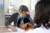 Hà Nội: Trước ngày trở lại làm việc chính thức, người đến từ Hải Dương lần lượt đi khai báo y tế, lấy mẫu xét nghiệm SARS-CoV-2 Hà Nội: Trước ngày trở lại làm việc chính thức, người đến từ Hải Dương lần lượt đi khai báo y tế, lấy mẫu xét nghiệm SARS-CoV-2