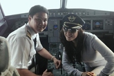 Cơ trưởng Vietnam Airlines thanh minh cho Lý Nhã Kỳ Cơ trưởng Vietnam Airlines thanh minh cho Lý Nhã Kỳ