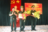 Khen thưởng 2 đơn vị Bộ đội biên phòng triệt phá vụ án bắt giữ 40 bánh heroin Khen thưởng 2 đơn vị Bộ đội biên phòng triệt phá vụ án bắt giữ 40 bánh heroin
