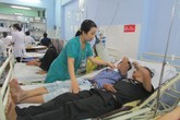 Nghi ngộ độc thực phẩm, hàng trăm công nhân nhập viện Nghi ngộ độc thực phẩm, hàng trăm công nhân nhập viện