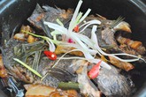 Cá rô kho khế hấp dẫn miễn chê Cá rô kho khế hấp dẫn miễn chê