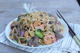 Phở xào tôm thịt ngon mà không ngấy Phở xào tôm thịt ngon mà không ngấy