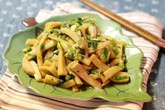 Lạ miệng nấm xào tỏi kiểu mới Lạ miệng nấm xào tỏi kiểu mới