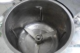 "Nghịch" máy xay thịt, bé gái phải tháo khớp tay "Nghịch" máy xay thịt, bé gái phải tháo khớp tay