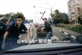 Tài xế taxi 'phá' kế hoạch giết người của 3 vị khách Tài xế taxi 'phá' kế hoạch giết người của 3 vị khách