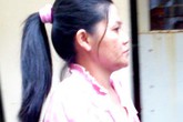 Giúp việc nhà cuỗm vàng và hạt xoàn của gia chủ Giúp việc nhà cuỗm vàng và hạt xoàn của gia chủ