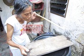 Sau vụ nghịch tử định thiêu sống cả gia đình: "Nhà dột từ nóc" vì cha nát rượu Sau vụ nghịch tử định thiêu sống cả gia đình: "Nhà dột từ nóc" vì cha nát rượu