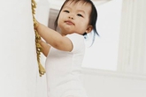 Những bất ngờ khi bé tập đi Những bất ngờ khi bé tập đi