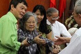"Phu nhân Đại tướng bị sốc sau mất mát" "Phu nhân Đại tướng bị sốc sau mất mát"
