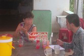 Kẻ cuồng yêu níu tình cũ bằng... dao Kẻ cuồng yêu níu tình cũ bằng... dao