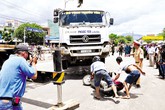 Cạn nước mắt xót thương hai mẹ con tử vong do tai nạn Cạn nước mắt xót thương hai mẹ con tử vong do tai nạn