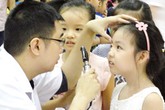 Nháo nhào vì đau mắt đỏ tấn công trường học Nháo nhào vì đau mắt đỏ tấn công trường học