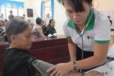 Tư vấn, chăm sóc người cao tuổi dựa vào cộng đồng tại Đà Nẵng: Mô hình hay, cần nhân rộng Tư vấn, chăm sóc người cao tuổi dựa vào cộng đồng tại Đà Nẵng: Mô hình hay, cần nhân rộng