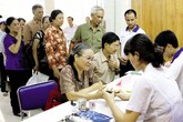 Tháng Hành động Quốc gia về Dân số (1-31/12/2013): Ứng phó với một xã hội già hóa Tháng Hành động Quốc gia về Dân số (1-31/12/2013): Ứng phó với một xã hội già hóa