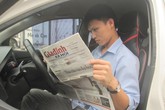 Ngày ngồi ô tô, đêm “dzô”… bồi bàn Ngày ngồi ô tô, đêm “dzô”… bồi bàn