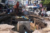 Xuất hiện "hố tử thần" trên đường phố Hà Nội Xuất hiện "hố tử thần" trên đường phố Hà Nội