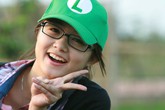 Mẹo trang điểm cho cô nàng đeo kính Mẹo trang điểm cho cô nàng đeo kính