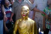 Sư trụ trì thay tượng Phật cổ bằng tượng mình ở Hà Nội? Sư trụ trì thay tượng Phật cổ bằng tượng mình ở Hà Nội?