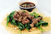 Ngon quên mời phở xào mồng tơi Ngon quên mời phở xào mồng tơi