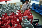 Giá gas tăng kỷ lục: Đốt túi dân, thiêu tiền doanh nghiệp Giá gas tăng kỷ lục: Đốt túi dân, thiêu tiền doanh nghiệp