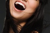 Nụ cười không hoàn toàn là thuốc bổ Nụ cười không hoàn toàn là thuốc bổ