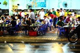 Bi hài chuyện trinh sát mật phục bắt “nữ quái” đồng tính đêm Noel Bi hài chuyện trinh sát mật phục bắt “nữ quái” đồng tính đêm Noel