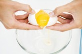 Cách chọn trứng tươi ngon Cách chọn trứng tươi ngon