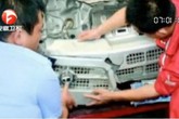 Tài xế đâm phải bố đẻ rồi bỏ chạy Tài xế đâm phải bố đẻ rồi bỏ chạy