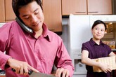 “Hố đen” của nghề “ô sin” nam “Hố đen” của nghề “ô sin” nam