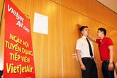 "Ngộp thở" quy trình tuyển tiếp viên của hàng không Việt "Ngộp thở" quy trình tuyển tiếp viên của hàng không Việt