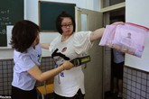 Cấm nữ sinh mặc áo lót có gọng đi thi đại học Cấm nữ sinh mặc áo lót có gọng đi thi đại học