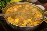 Rủ đồng nghiệp đi ăn lẩu ốc há cảo Rủ đồng nghiệp đi ăn lẩu ốc há cảo