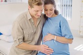 "Nhòm" vợ đẻ - quá sướng! "Nhòm" vợ đẻ - quá sướng!