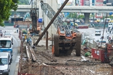 Đổ cần cẩu ở dự án đường sắt trên cao Hà Đông - Cát Linh Đổ cần cẩu ở dự án đường sắt trên cao Hà Đông - Cát Linh
