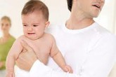 Cuồng ghen, vợ dùng kéo đâm mẹ con tình địch Cuồng ghen, vợ dùng kéo đâm mẹ con tình địch
