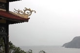 Bất chấp mưa bão, dòng người vẫn đến thắp hương cho Đại tướng Võ Nguyên Giáp Bất chấp mưa bão, dòng người vẫn đến thắp hương cho Đại tướng Võ Nguyên Giáp