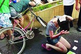 Đuổi bắt "dê xồm", cô gái bị đánh vỡ đầu Đuổi bắt "dê xồm", cô gái bị đánh vỡ đầu