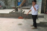 Ông bố “Chí Phèo“ “cả buổi rì rầm với chó“ ném lựu đạn giết con gái Ông bố “Chí Phèo“ “cả buổi rì rầm với chó“ ném lựu đạn giết con gái