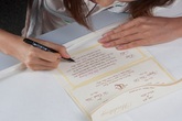Kiếm tiền bằng nghề viết thiệp cưới Kiếm tiền bằng nghề viết thiệp cưới
