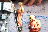 Dân choáng váng vì điện, gas đồng loạt tăng giá Dân choáng váng vì điện, gas đồng loạt tăng giá