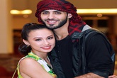 MC Huyền Ny ôm 'trai đẹp Omar' tình tứ sau buổi đấu giá từ thiện MC Huyền Ny ôm 'trai đẹp Omar' tình tứ sau buổi đấu giá từ thiện