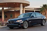 Xe sang BMW đột ngột giảm giá tới 800 triệu Xe sang BMW đột ngột giảm giá tới 800 triệu